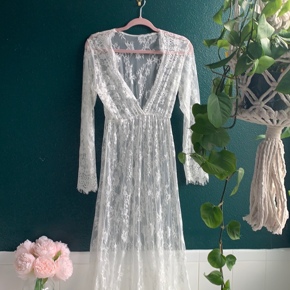 Beautiful maternity dress!